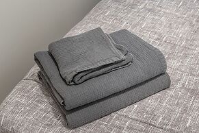 Cozy Private BR in the heart of Plateau