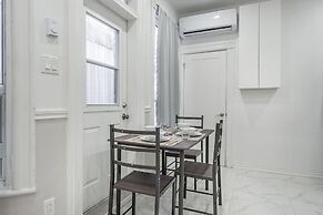 Cozy Private BR in the heart of Plateau