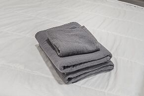 Cozy Private BR in the heart of Plateau