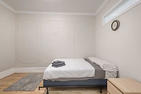 Cozy Private BR in the heart of Plateau