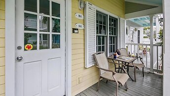 Always Your Paradise by Avantstay Shared Pool Near Zachary Beach! Mont