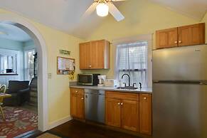 First Breath by Avantstay Close to Old Town w/ Pool Month Long Stays O