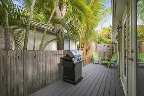 Paradise Palms by Avantstay Great Location w/ Outdoor Dining, BBQ Clos