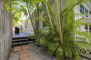 Paradise Palms by Avantstay Great Location w/ Outdoor Dining, BBQ Clos