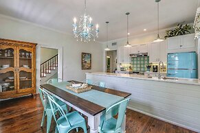 Lighthouse Villa by Avantstay Walk to Southernmost Point w/ Private Po