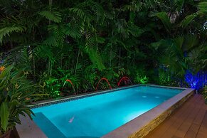 Serenity by Avantstay Guest House in Old Town w/ Shared Pool Month Lon