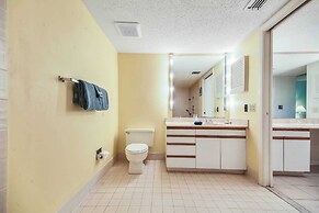 Papaya Place by Avantstay Great Location w/ Balcony, Outdoor Dining, S