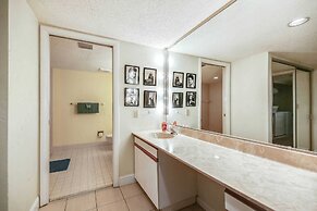 Papaya Place by Avantstay Great Location w/ Balcony, Outdoor Dining, S