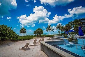 Papaya Place by Avantstay Great Location w/ Balcony, Outdoor Dining, S