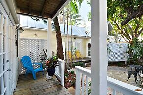 Tranquility by Avantstay Close to Duval St w/ BBQ & Shared Pool