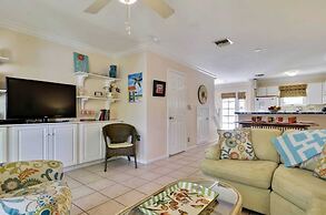 Breezy Bungalow by Avantstay Close 2 Zachary Taylor State Park & Beach