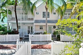 Breezy Bungalow by Avantstay Close 2 Zachary Taylor State Park & Beach