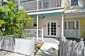 Breezy Bungalow by Avantstay Close 2 Zachary Taylor State Park & Beach