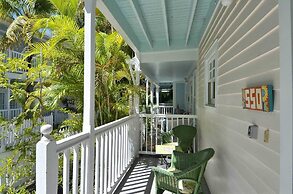 Breezy Bungalow by Avantstay Close 2 Zachary Taylor State Park & Beach