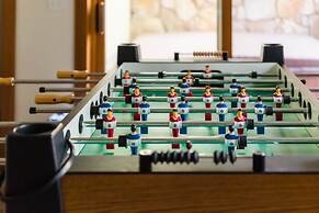 Scarlett by Avantstay Spacious Mountain Home w/ Gorgeous Views & Hot T