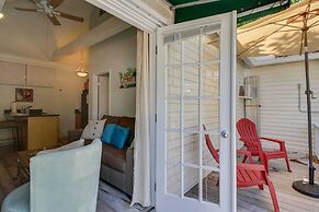 Ibis by Avantstay Close to Duval Street w/ Shared Pool Month Long Stay