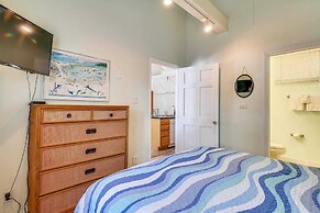 Ibis by Avantstay Close to Duval Street w/ Shared Pool Month Long Stay