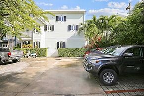 Ecco Domani by Avantstay Gorgeous Home w/ Pool, Balcony in Great Locat