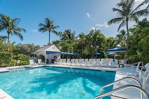 Pool, 2 Blocks to Duval St, Gated Community Month Long Stays Shipyard 