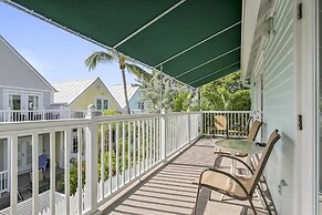 Pool, 2 Blocks to Duval St, Gated Community Month Long Stays Shipyard 