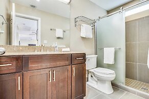 Pool, 2 Blocks to Duval St, Gated Community Month Long Stays Shipyard 