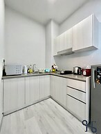 Homesuite' Home at Jesselton Quay