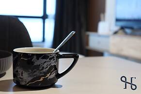 Homesuite' Home at Jesselton Quay