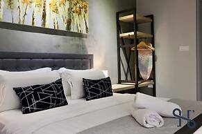 Homesuite' Home at Jesselton Quay