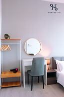 Homesuite' Home at Jesselton Quay