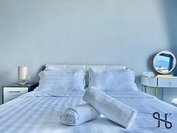 Homesuite' Home at Jesselton Quay