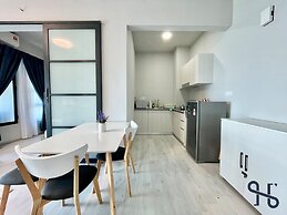 Homesuite' Home at Jesselton Quay