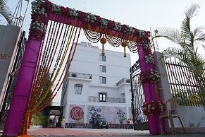 Hotel Makhan Vihar