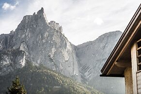 Sonus Alpis - Adults Only