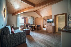 Sonus Alpis - Adults Only