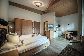 Sonus Alpis - Adults Only