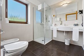 Sonus Alpis - Adults Only