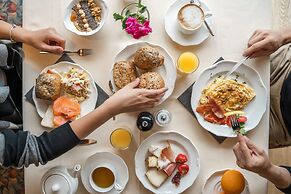 Sonus Alpis - Adults Only