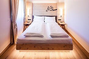 Sonus Alpis - Adults Only