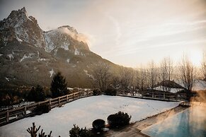 Sonus Alpis - Adults Only