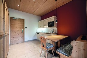 Sonus Alpis - Adults Only