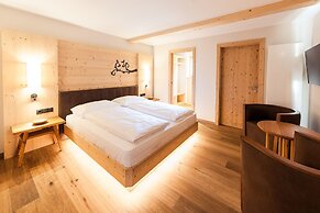 Sonus Alpis - Adults Only