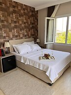 B.equine Range Hotel