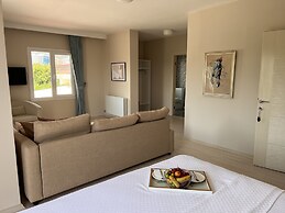 B.equine Range Hotel