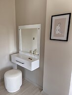 B.equine Range Hotel