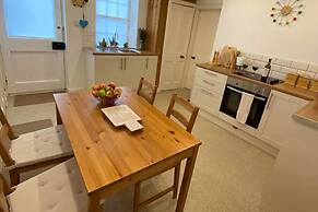 Newburghaprtment/scotland/sleeps 4/firepit/garden