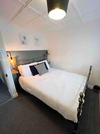 Cosy two Bedrooom Cottage, set in a Dorset Village