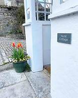 Cosy two Bedrooom Cottage, set in a Dorset Village