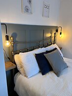 Cosy two Bedrooom Cottage, set in a Dorset Village