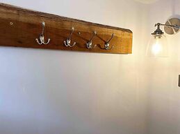 Cosy two Bedrooom Cottage, set in a Dorset Village