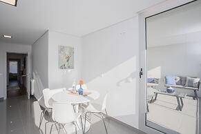 Liiiving-Luxury RiverView Apartment VIII